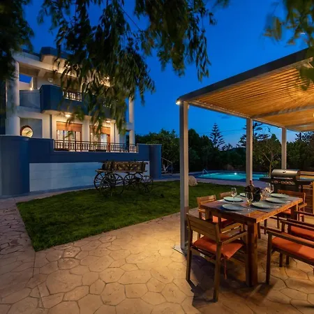 Infinity With Private Pool Vilă