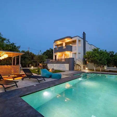 Infinity With Private Pool *