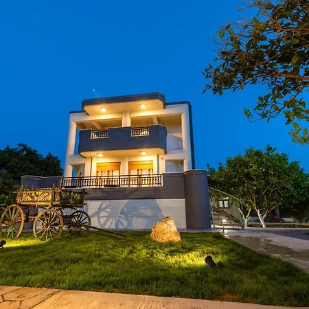 Infinity With Private Pool Villa *