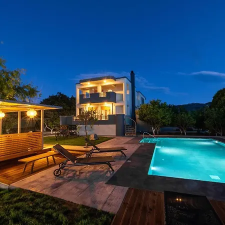 Infinity With Private Pool *